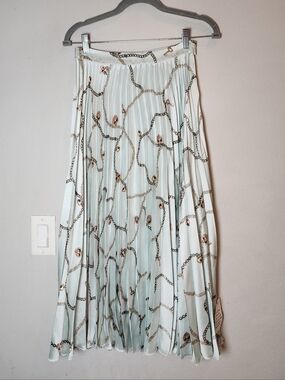 NWT ASOS Design Satin Pleat Midi Skirt Pale Blue Chain Lock And Key Print Size 4